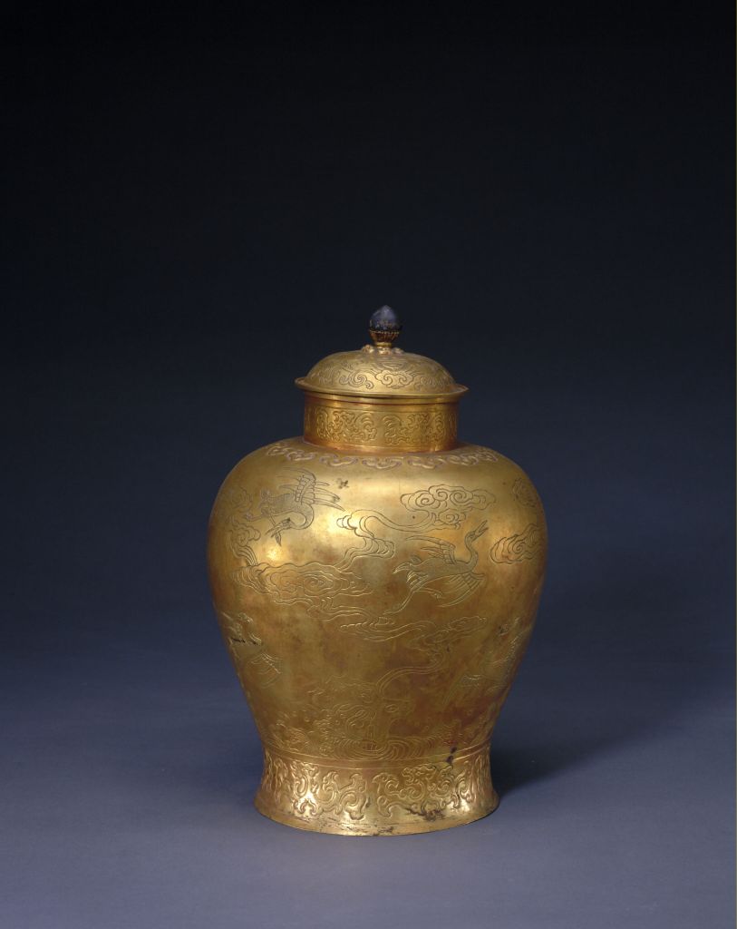 图片[1]-Water bottle with golden cloud and crane pattern-China Archive